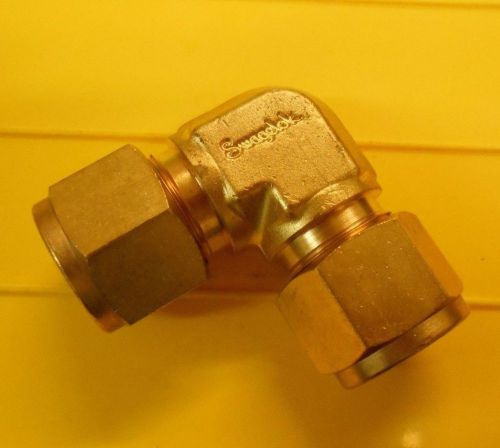 NEW Swagelok B-810-9 1/2&#034; Union Elbow 90 Degree Brass Double Ferrule