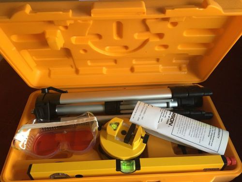 JOHNSON Level &amp; Tool Co. Laser Level Kit Model 9100 IN BOX Rotary Construction