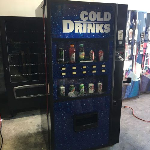 Royal 650 Soda Vending Machine Live Front