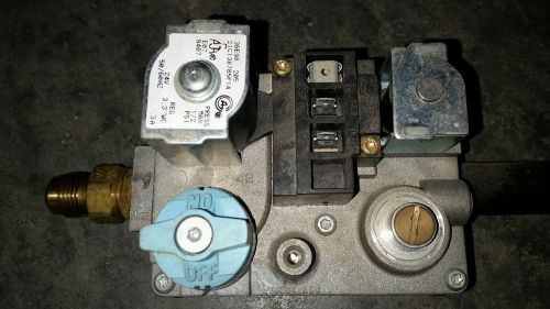 Trane xe90 TUC080C942A0 Gas Valve