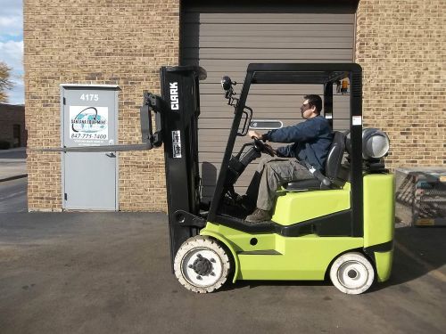 FORKLIFT (17551) CLARK CGC25, 5000LBS CAPACITY, TRIPLE MAST, SIDE SHIFTER