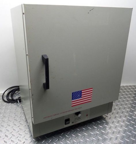 NICE! LAB-LINE INSTRUMENTS MODEL 3511 BENCH TOP GRAVITY DRYING OVEN 200 DEG C