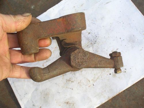 6 hp M IHC rocker arm and bracket   Hit Miss