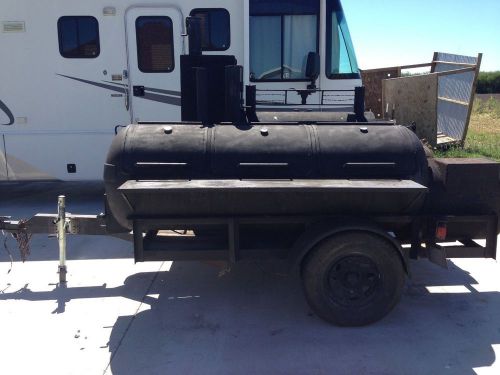 BBQ PIT ON TRAILER