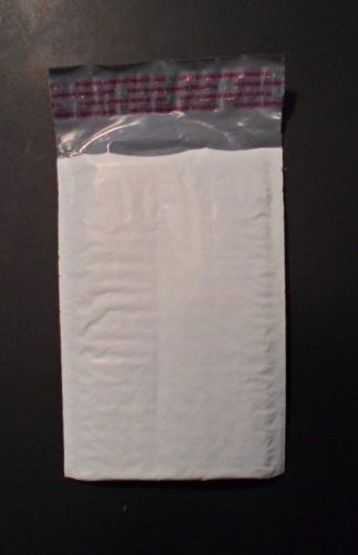 60~  5&#034;x7 &#034; QUALITY  POLY BUBBLE MAILERS
