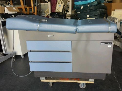 Midmark 104 Exam Table