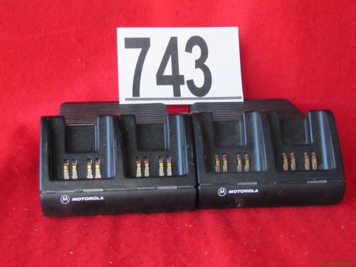 LOT OF 2 ~ MOTOROLA VISAR RADIO DUAL SLOT BATTERY CHARGERS ~ NTN7510B ~ #742