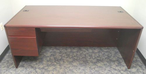 HON CHERRY WOOD FINISH EXCEUTIVE OFFICE DESK ( 72&#039;&#039; L X 36&#039;&#039; W X 30&#039;&#039; H )