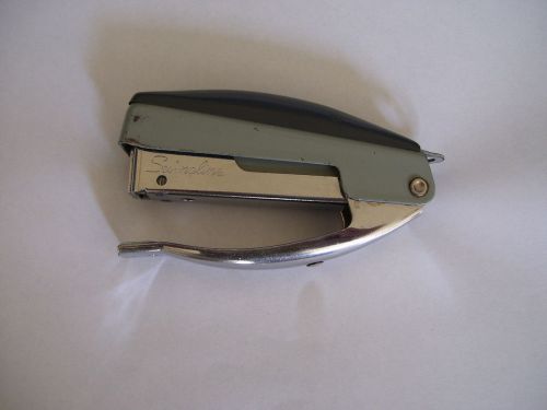 Vintage SWINGLINE STAPLER Model 99 Plier 99P Hand held Grip WORKS Desk or Wall +