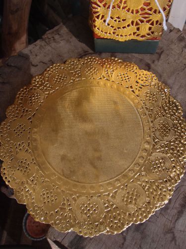 8.5&#034; round gold foil doilies (50 pack) for sale