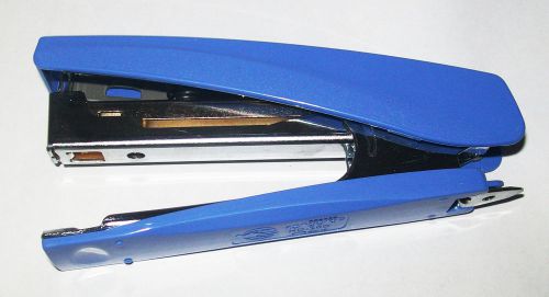 DESK STAPLER BUSINESS OFFICE HOME STAPLES 20 SHEETS-100 STAPLES CAPACITY