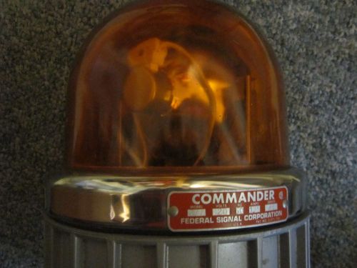 Commander Model 371 Ser A1 Rotating Beacon Safety Light Federal Signal Corp