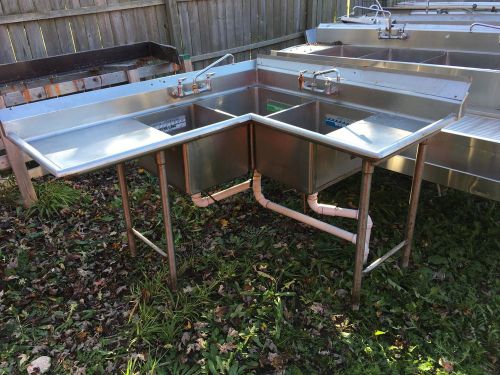 Three (3) compartment stainless steel corner commercial kitchen sink for sale