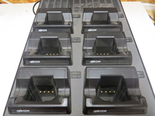 MA-COM UNIVERSAL RAPID MULTI CHARGER BASE BML 161  6 SLOT UNIT