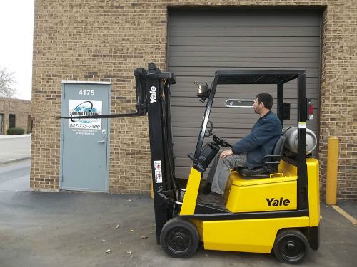 FORKLIFT (18030) YALE GLC030BFNUAF082, 3000LBS CAP. SIDE SHIFTER