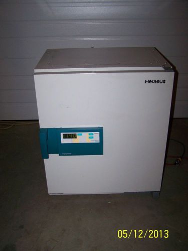 Kendro Laboratory Products Heraeus Microbiological Incubator  B12 70c