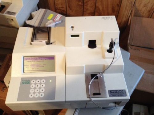 IDEXX VetTest 8008 W/ SNAP READER II, VETERINARY CHEMISTRY BLOOD ANALYZER