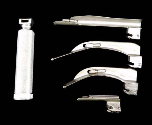 Welch allyn medical standard hook-on patient laryngoscope set handle w/4 blades for sale