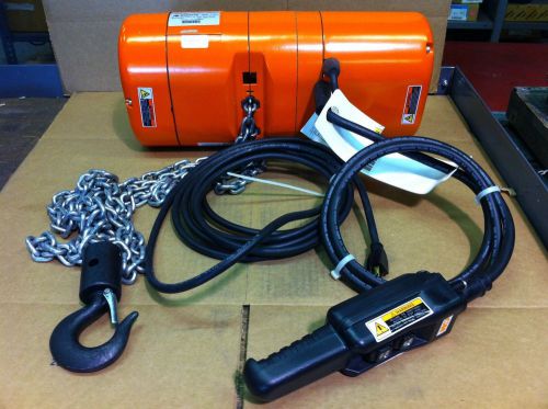 New open box cm lodestar 1/2 ton (f) electric chain hoist for sale