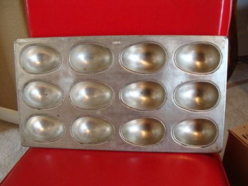 Vtg Glaco Egg shape baking heavy  EKCO SHEET PANS KITCHEN &amp; HOME Bake cook