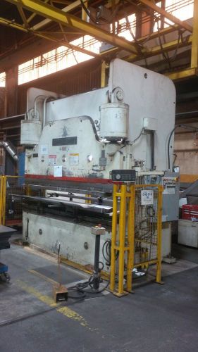 Cincinnati Model 300H 300 ton x 10&#039; Hydraulic Press Brake