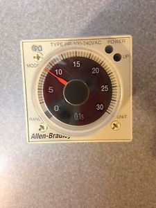 NEW ALLEN-BRADLEY 700-HR52TA17 Type H Timing Relay