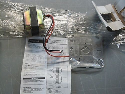 Honeywell 24 VAC,40VA Transformer   Part #  AT140A-1018