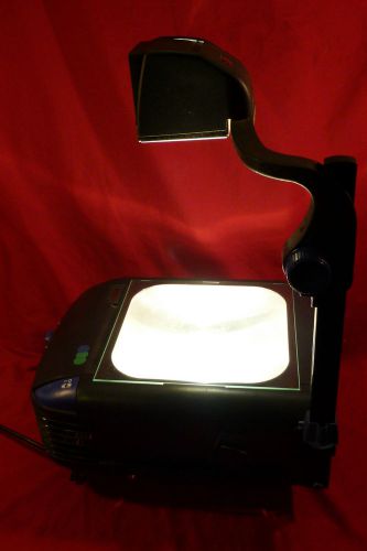 3M SERIES 1800 OVERHEAD PROJECTOR W 2 INSTALLED 360 WATT BULBS FOLD DOWN ARM