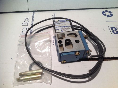 Mac, Model 614B-11-112BA, Electrical Solenoid Valve, 3 Way, 115V