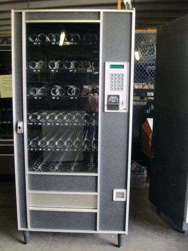 Snack Candy Machine Avanti - 4Wide  MDB