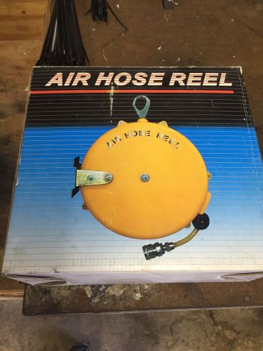 1/4&#034; air hose reel. 28&#039; long with fittings for sale