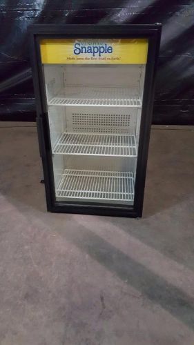 True GDM-06 6 Cu. Ft. Countertop Glass Door Cooler