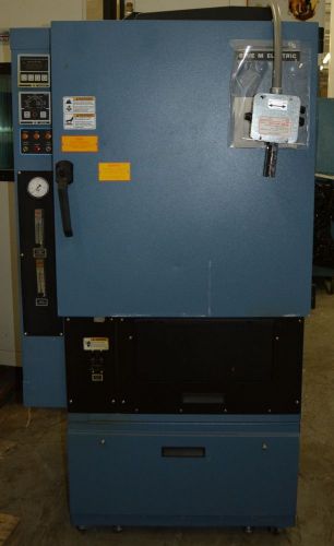 TPS Blue M Blue M OVEN 300C, ID: 16&#034;x16&#034;x16&#034;, OD: 36&#034;x29&#034;x69&#034;, 208V/30A