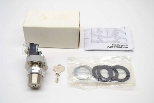 ALLEN BRADLEY 800T-H32A KEY SELECTOR 2 POSITION CYLINDER LOCK T SWITCH B421188