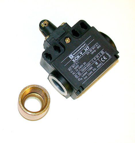 New telemecanique limit switch 240v model xckt102h7 (8 available) for sale