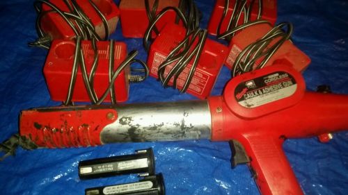 Milwaukee Caulk Gun     Auto Glass