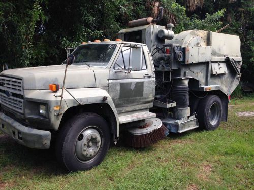 FORD TYMCO 600 SWEEPER - DIESEL ENGINE