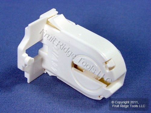 Leviton T8 T12 Fluorescent Light Socket Lamp Holder Medium Bi-Pin G13 13661-SWP