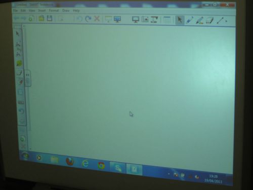 Smart Interactive White Board SB660 - 64&#034; Diagonal