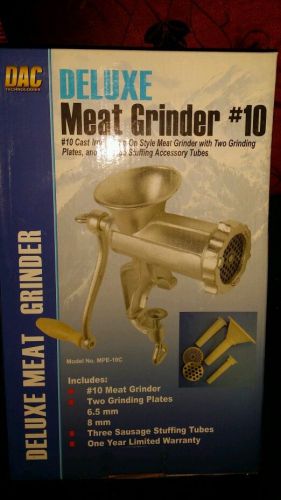 Manual meat grinder