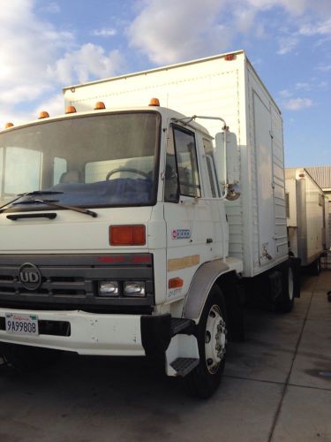 Mobile kitchens truck