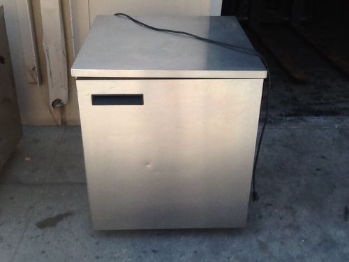 DELFIELD 406-CA STAR REFRIGERATOR, USED, WORKS GR8, CASTERS, NO RESERVE!!!