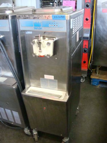 TAYLOR 751-33 K2 SINGLE FLAVOR MODEL SOFT SERVE MACHINE