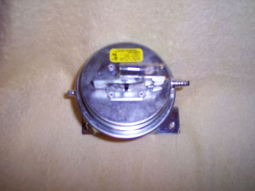 OEM Carrier Bryant Draft Pressure Switch HK06NB120