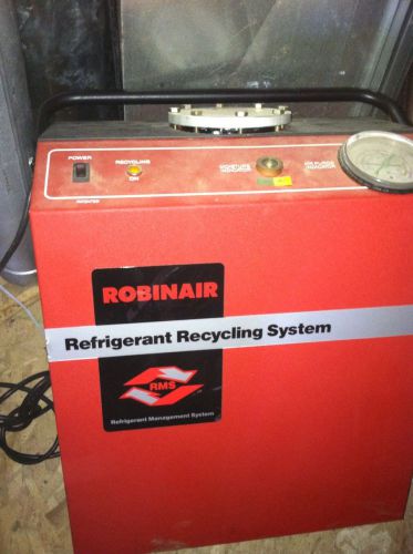 VERY NICE ROBINAIR REFRIGERANT RECOVERY SYSTEM MODEL 17660A