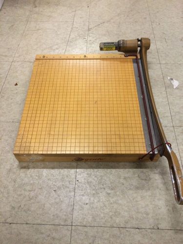 NICE INGENTO 15&#034; Paper Cutter Model #1142