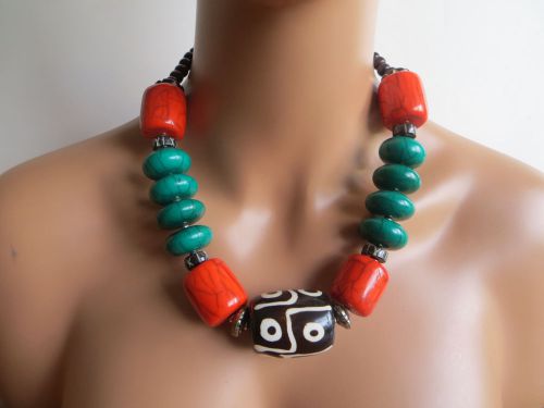 Ethnic Tibetan Amber Resin Tribal Necklace - Teal Green