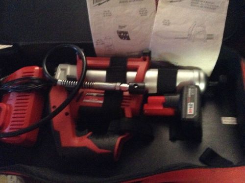 Milwaukee M12 12V Li-Ion Grease Gun Kit with 3 XC Batteries 2446-21XC NEW