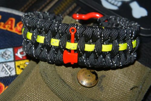 Reflective Firefighter Fire Rescue Bunker Turnout Gear 550 Paracord Bracelet