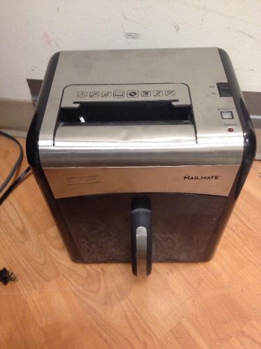 STAPLES MAIL MATE Mailmate SHREDDER HEAVY DUTY M5 sheet Compact SPL727MM EUC